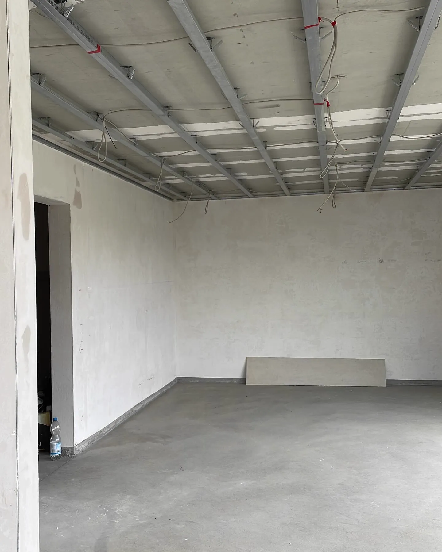 Rohre & Installationen verkleiden