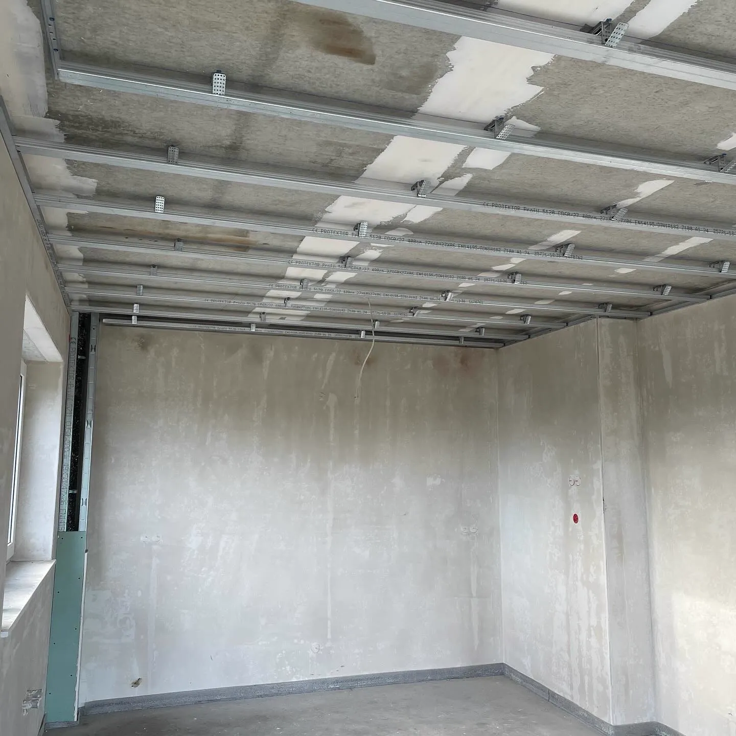 Rohre & Installationen verkleiden — HEDER Trockenbau, Holz & Bautenschutz